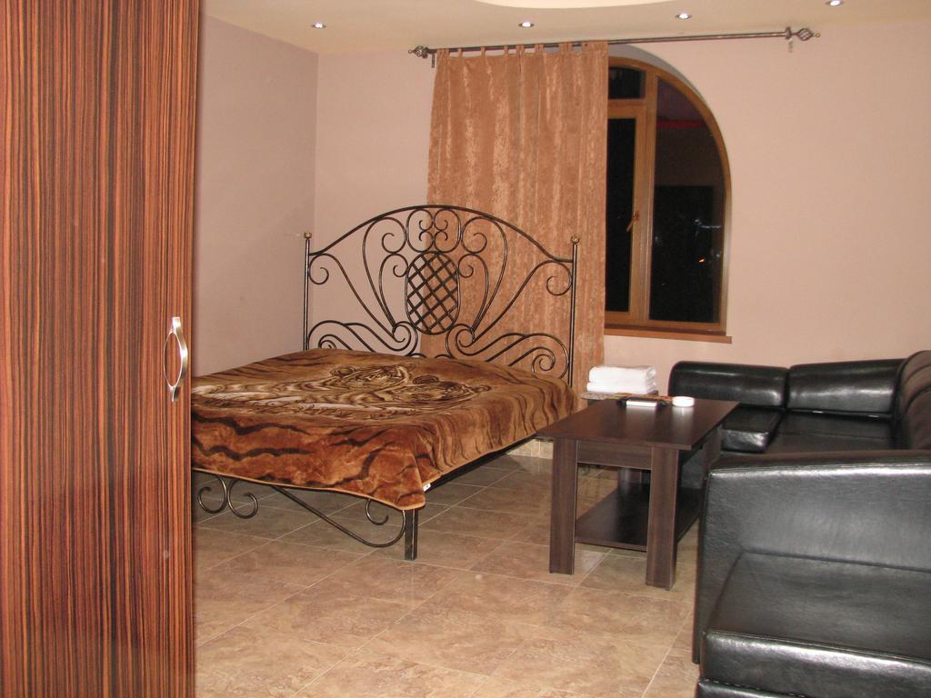 Princ Plaza Hotel Jerevan Værelse billede
