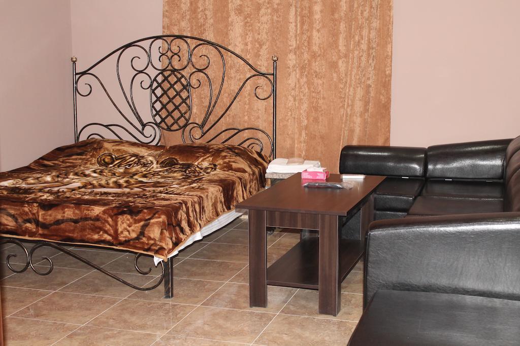Princ Plaza Hotel Jerevan Værelse billede